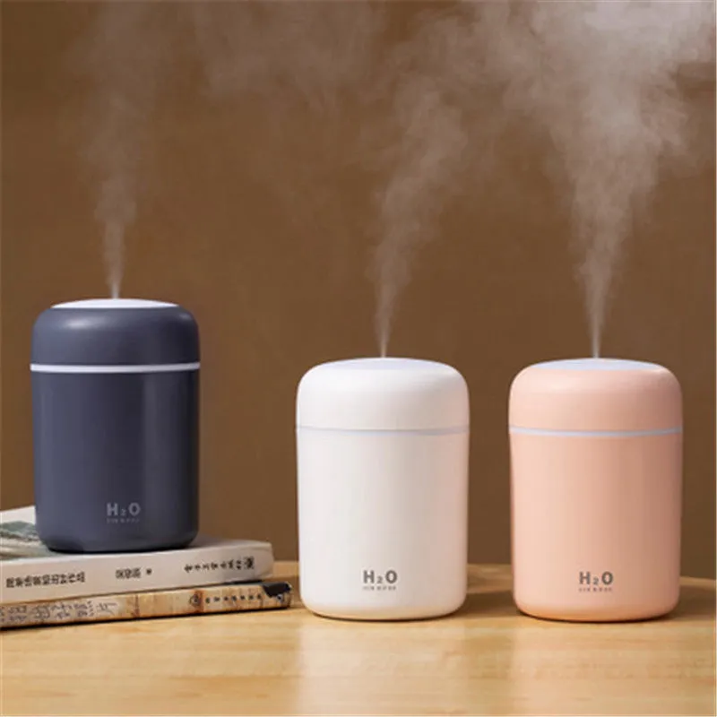 Car Air Purifying Humidifier Continuous spray Lights Moisturize Lightweight