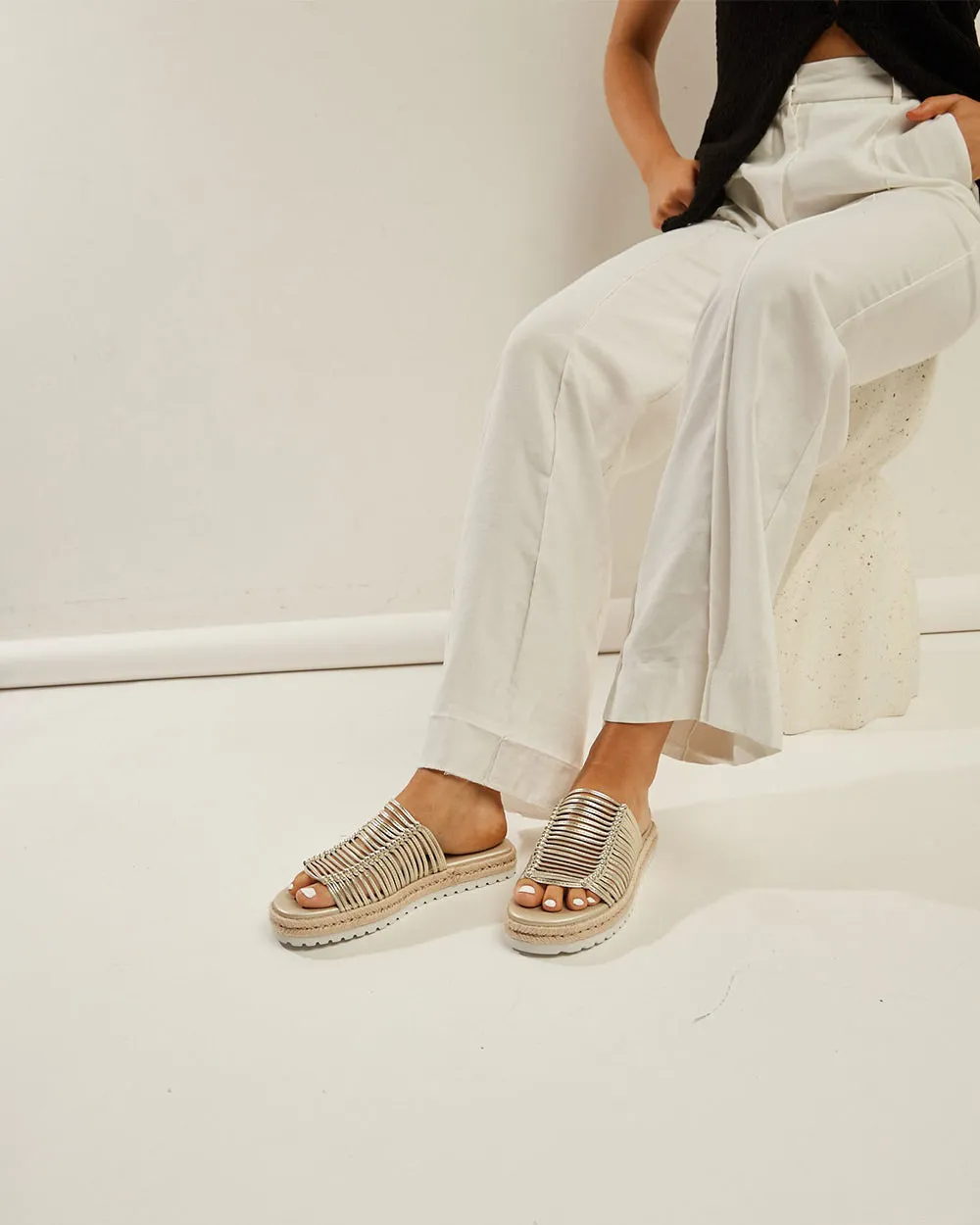 Elyson Sardinia Gold Leather Slide