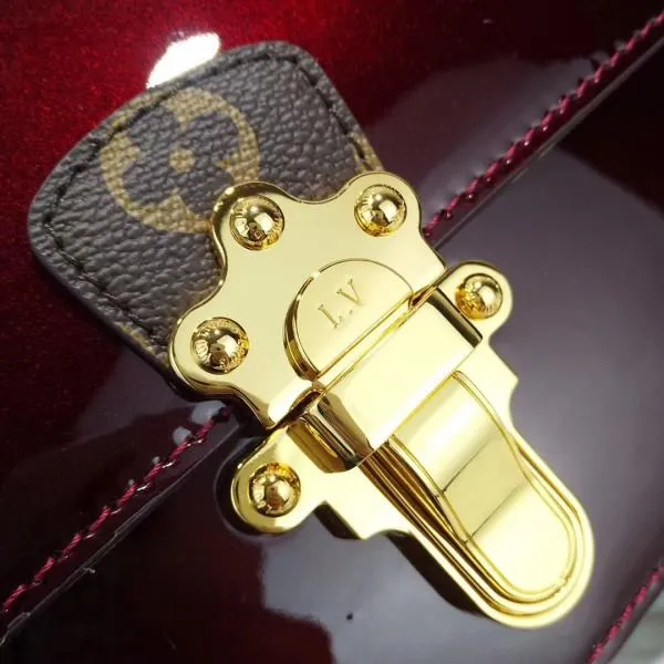 Smooth Vernis Patent Leather Cherrywood Bb Bag Amarante 2019